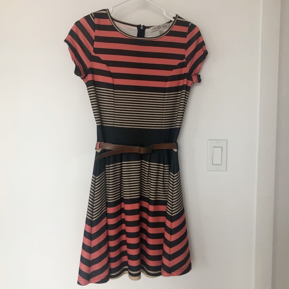 Rare London Dress - Picture 1 of 2